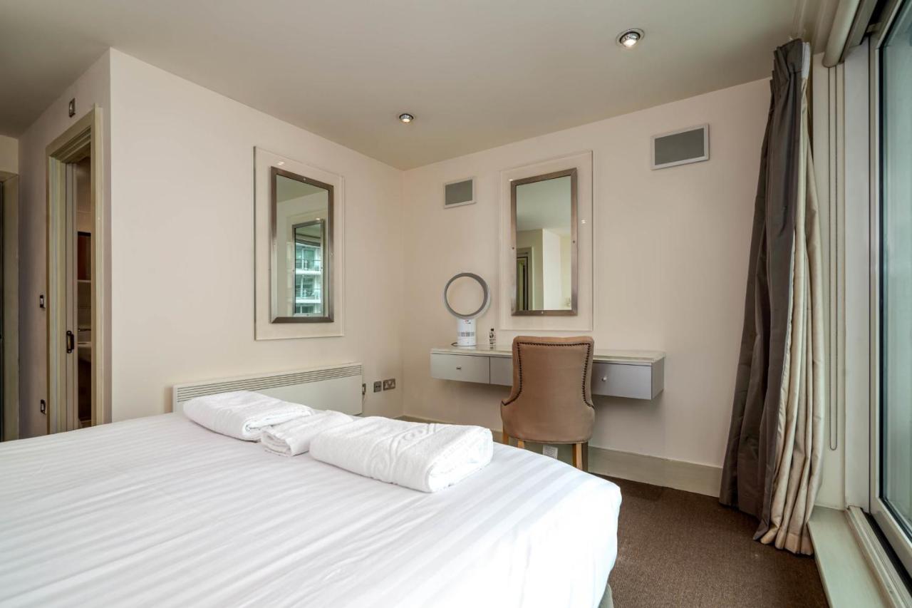 Guestready Superb Overlooking River Thames Londen