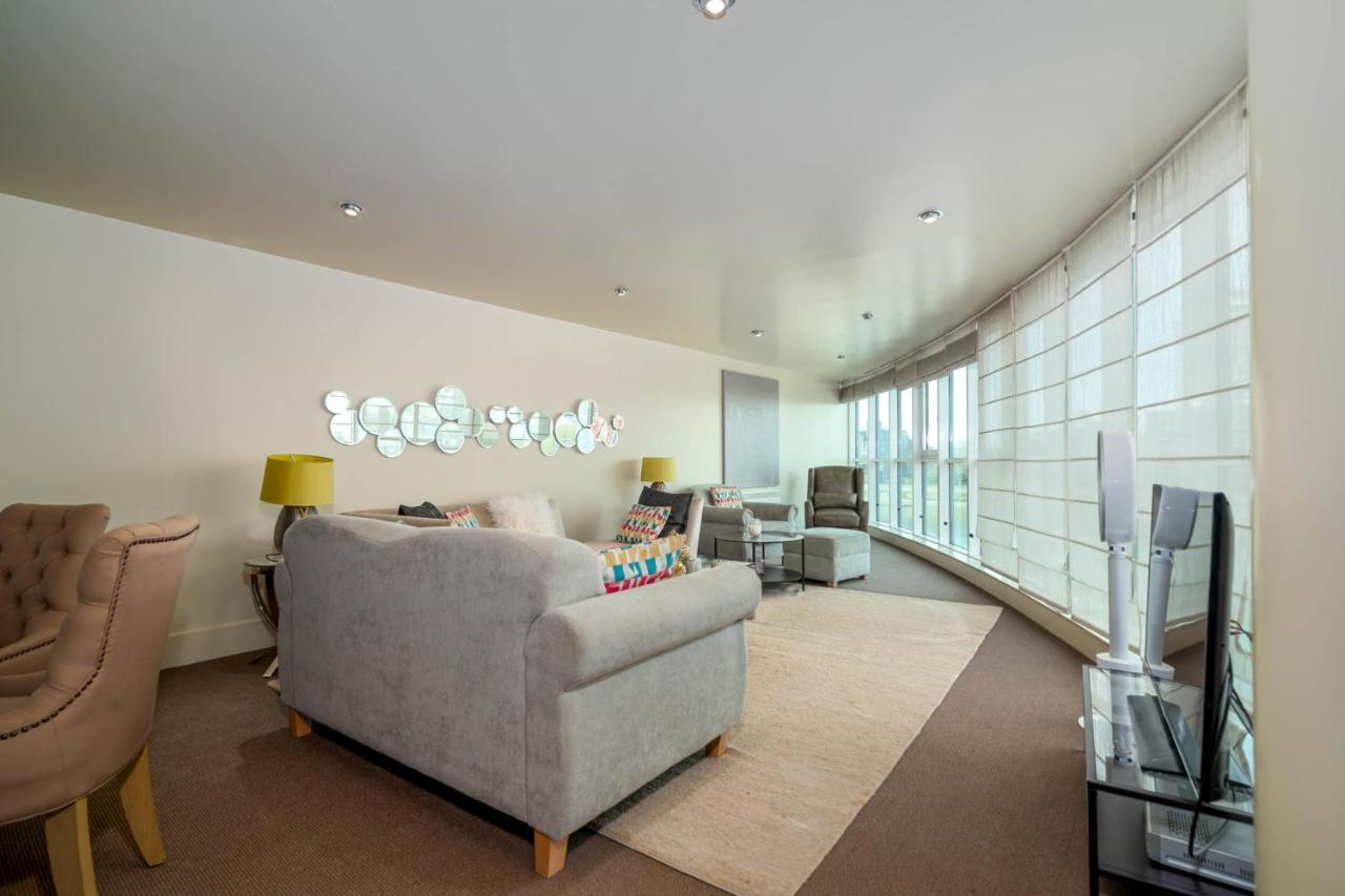 Guestready Superb Overlooking River Thames Appartement Londen